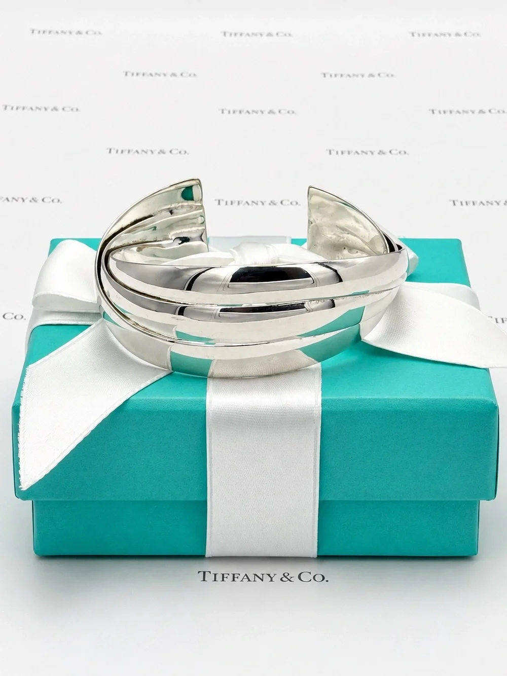Tiffany & Co. Triple Interlocking Bangle Cuff Bracelet Sterling Silver Gift Box